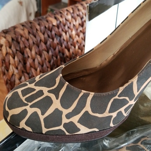 NIB Colin Stuart Victoria's Secret - Picture 2 of 6